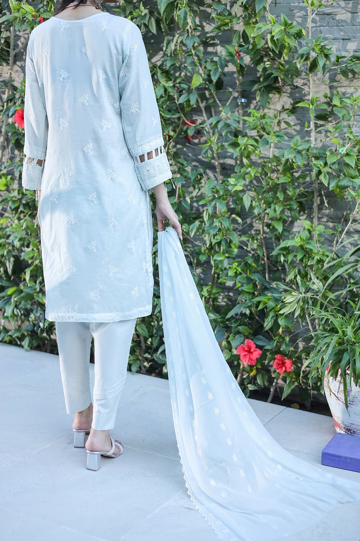 Pari Luxury Swiss Lawn'24 D#08