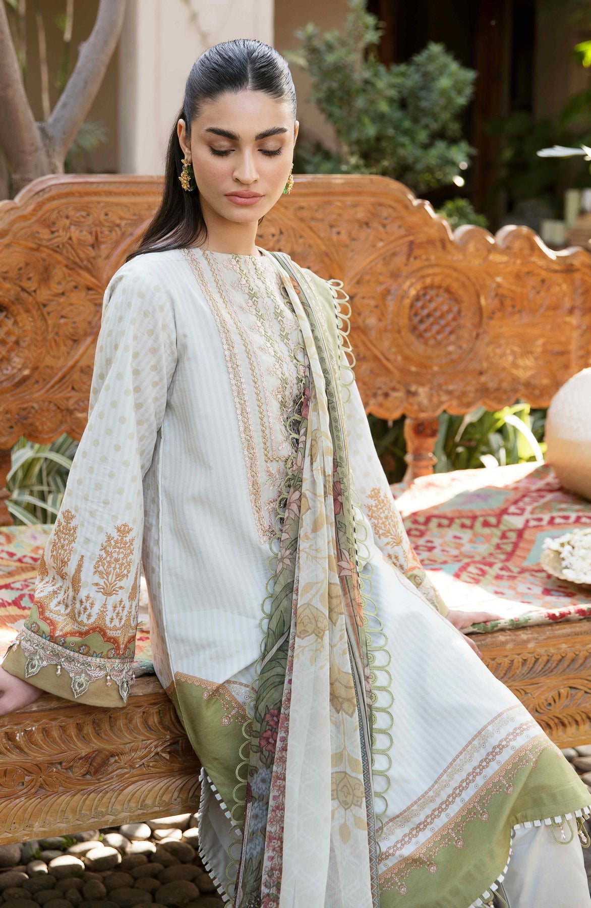 Seran Afsanah Lawn`23 D#03
