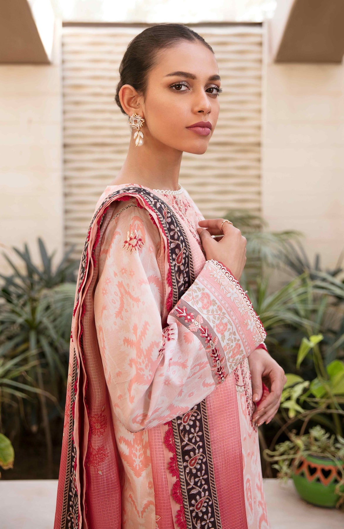 Seran Afsanah Lawn`23 D#11