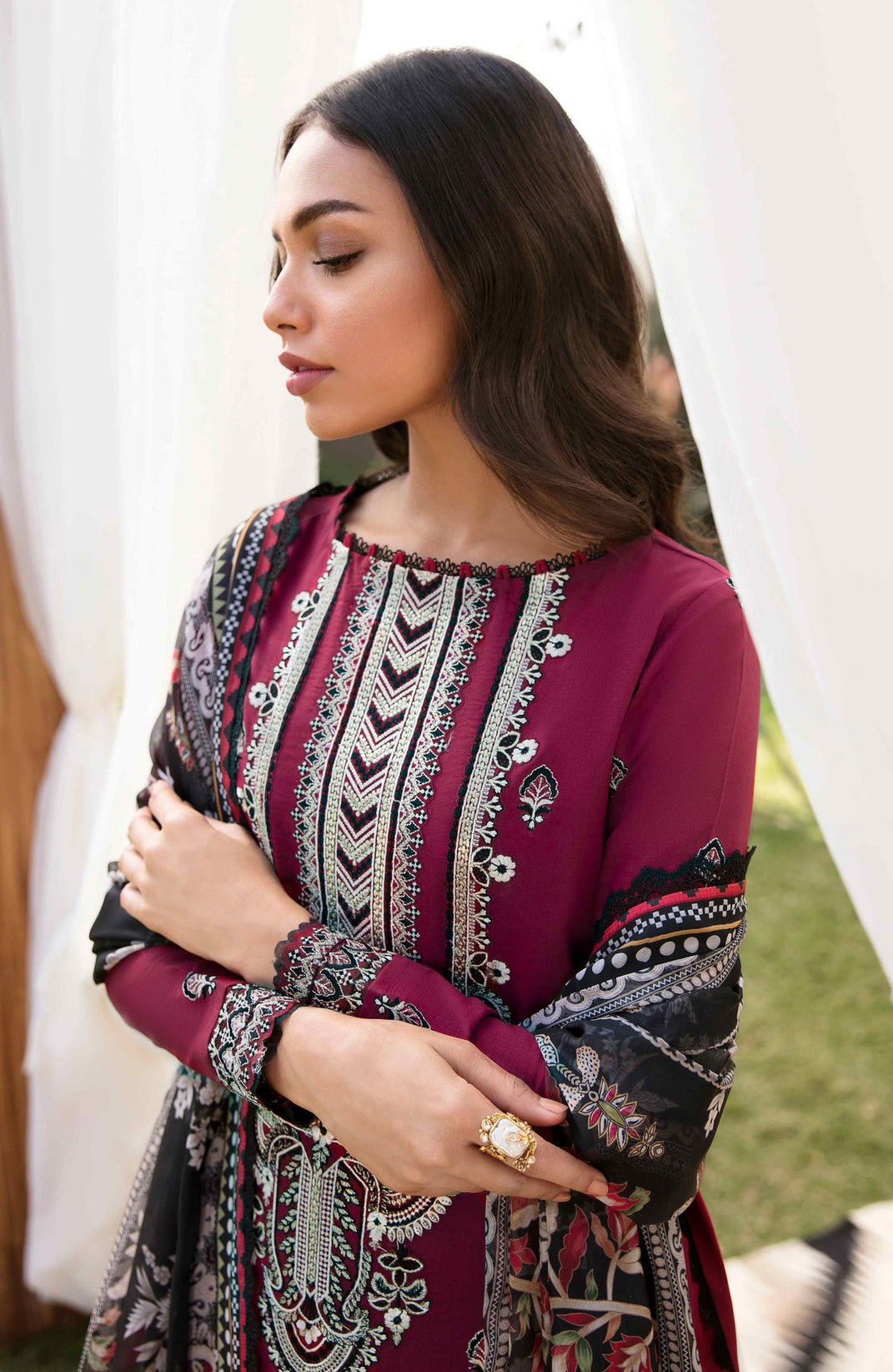 Seran Afsanah Lawn`23 D#07