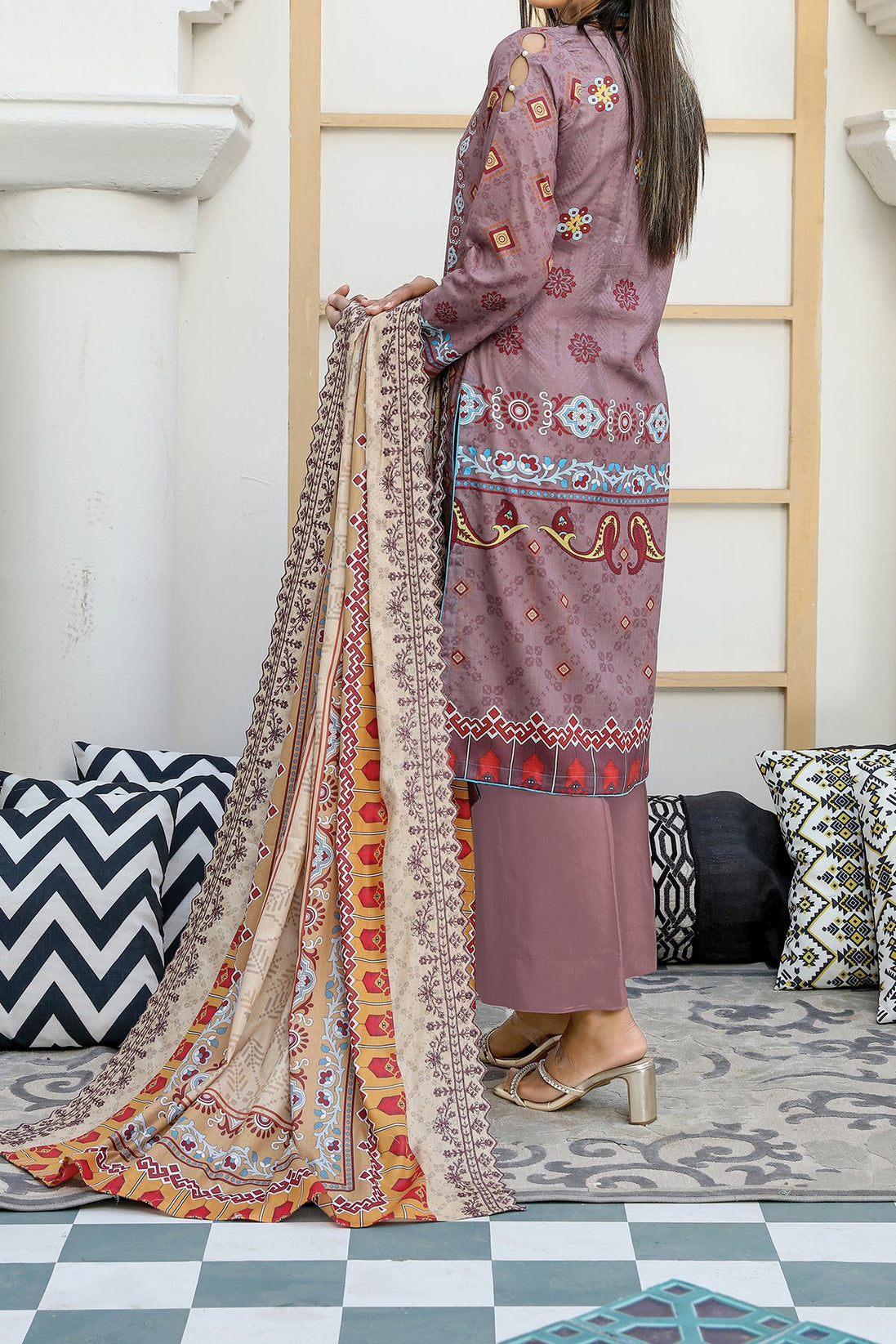 Komal Emb Lawn`24 D#10