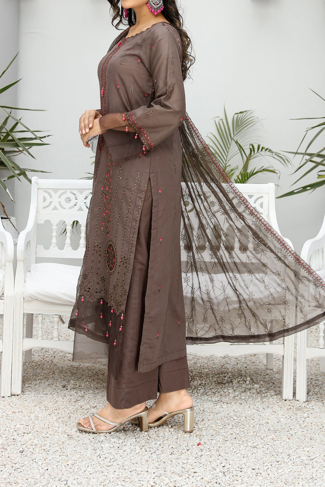 Hafiz Maahi Lawn'24 D#03