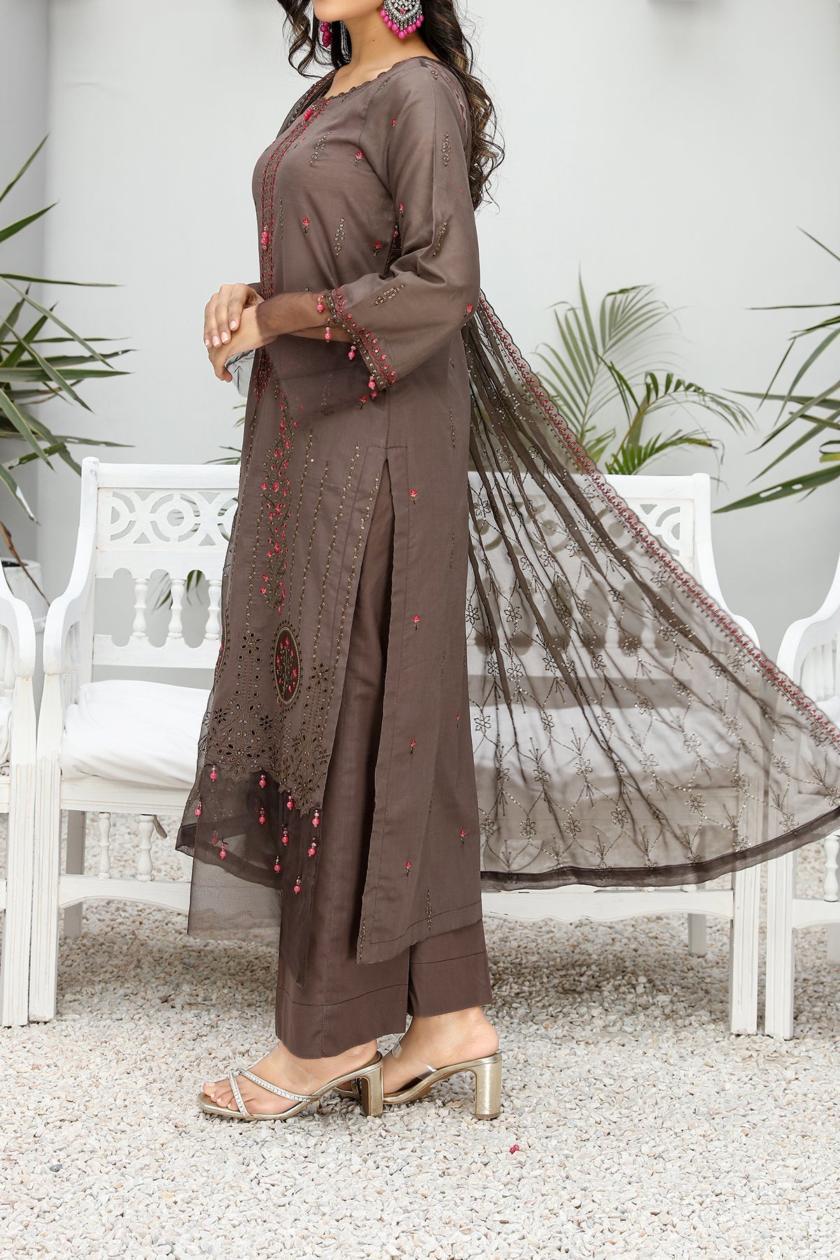 Hafiz Maahi Lawn'24 D#03