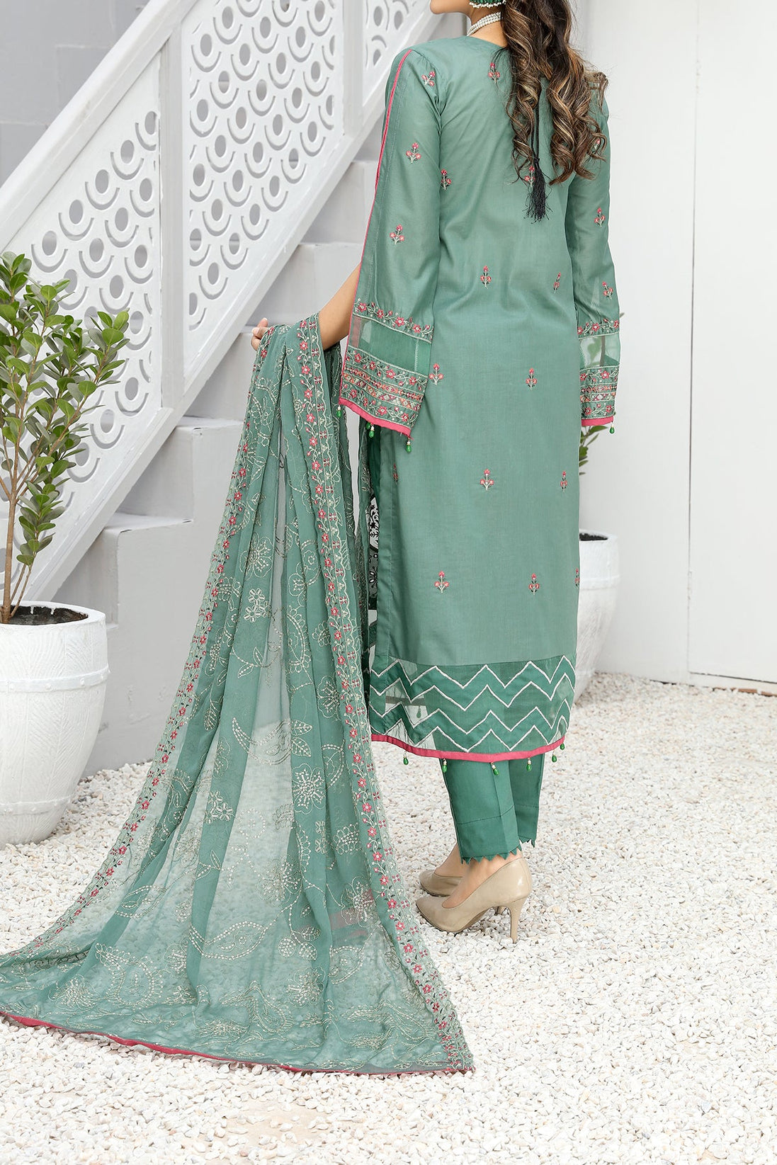 Hafiz Maahi Lawn'24 D#04