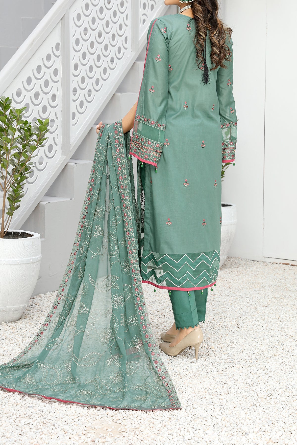 Hafiz Maahi Lawn'24 D#04