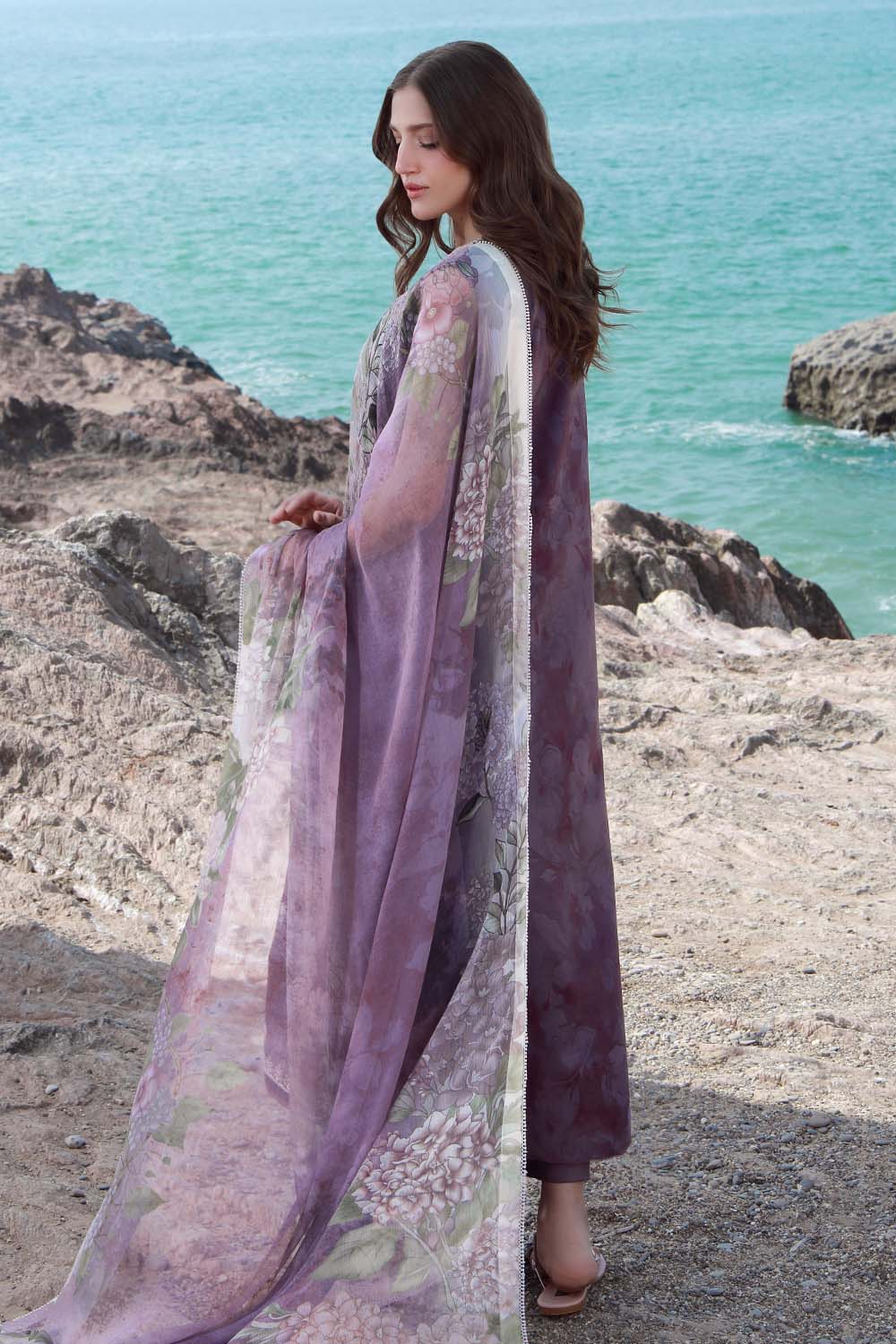 Seran Afsanah Lawn'25 (MYRA)