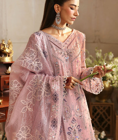 RA Nureh Jhoomro L/Formal'24 NL#69