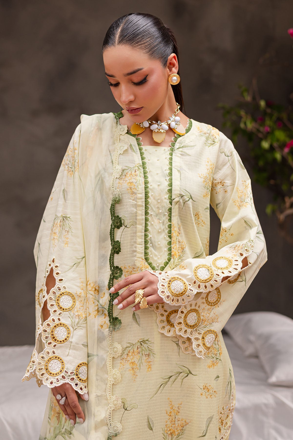 RA Nureh Bloom Emb Lawn`26 D#10