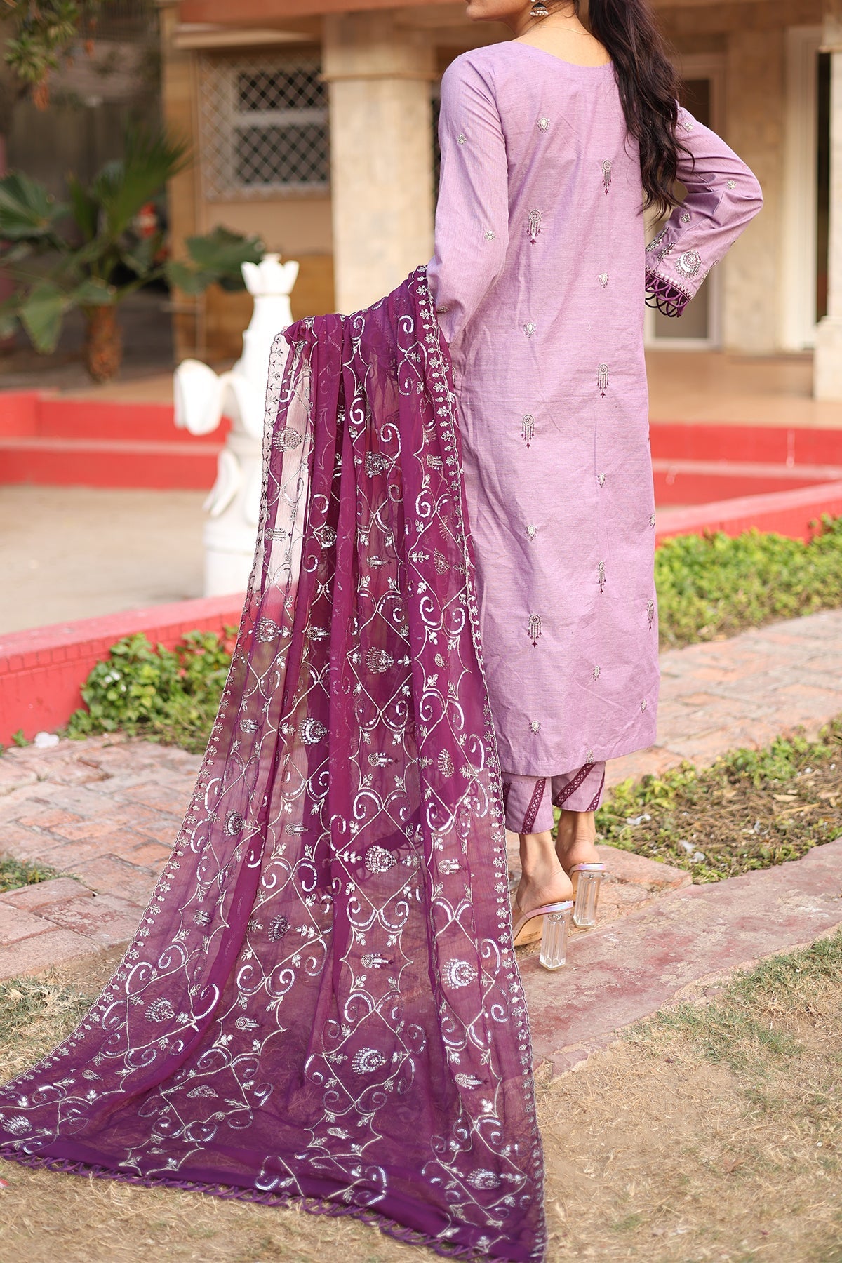 Izhaar Emb Luxury Lawn`24 D#6