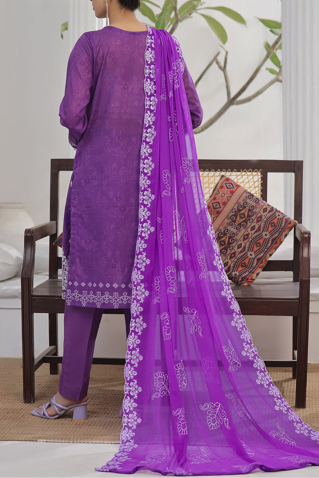 Khansa Luxury Lawn`25 D#01