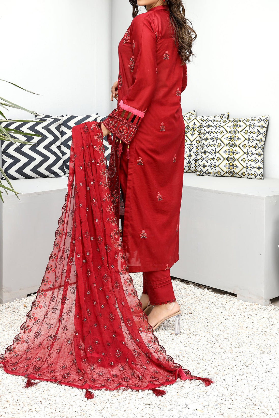 Hafiz Maahi Lawn'24 D#08