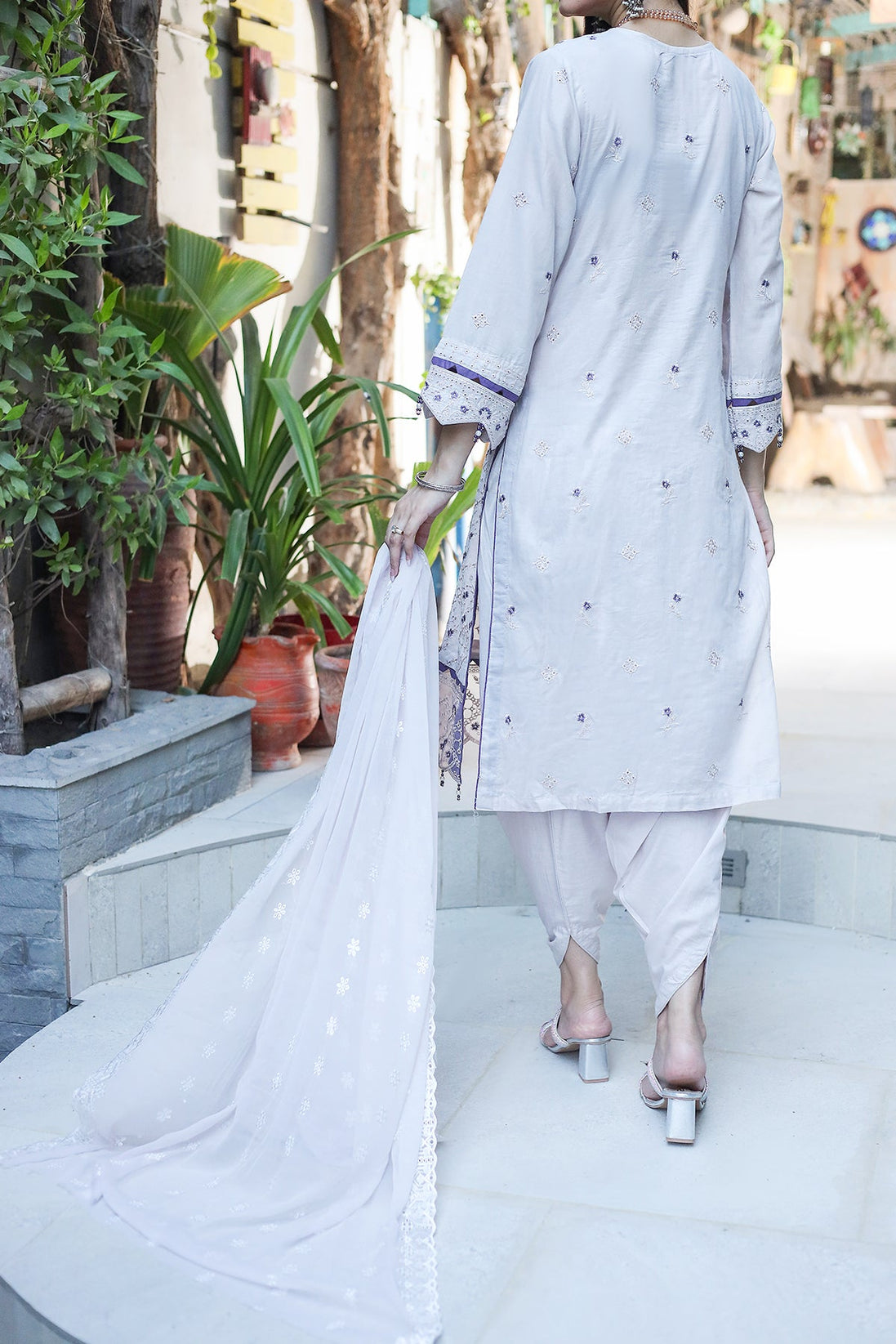 Pari Luxury Swiss Lawn'24 D#06