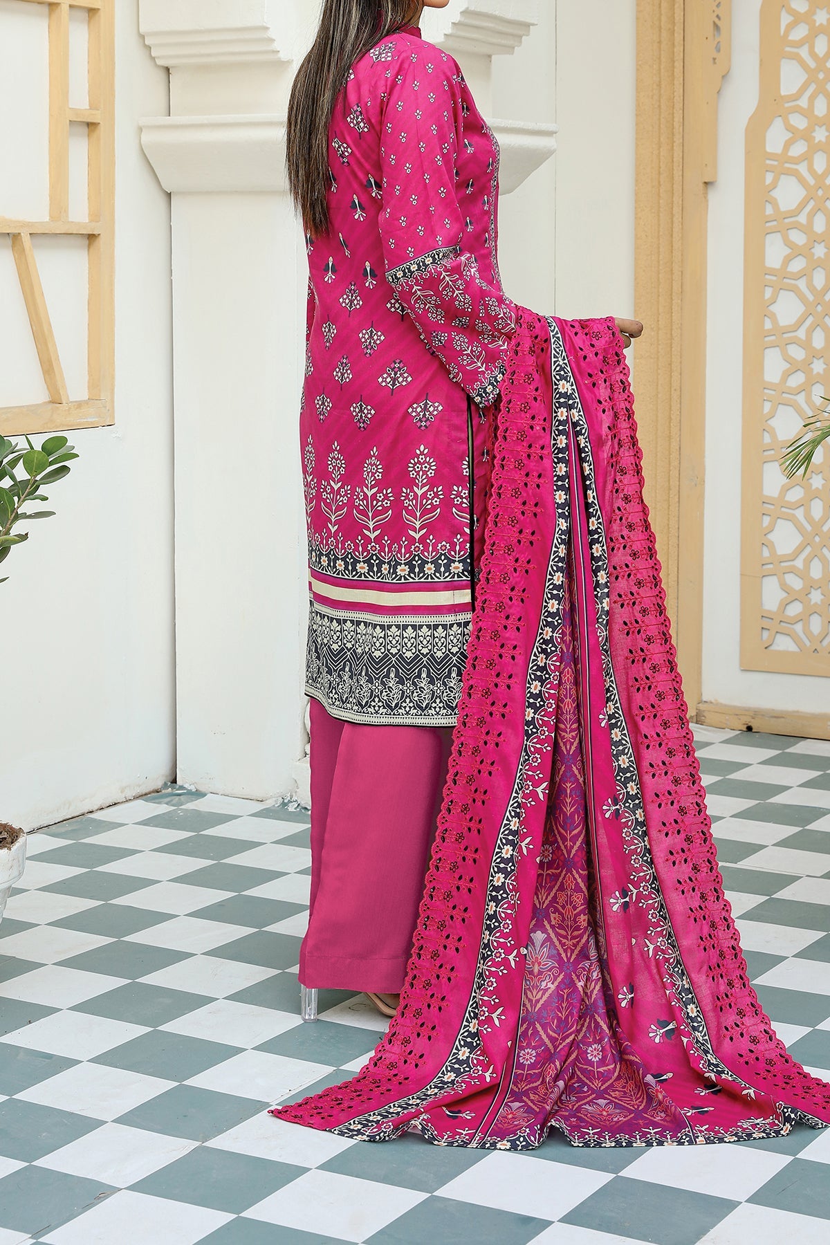 Komal Emb Lawn`24 D#06