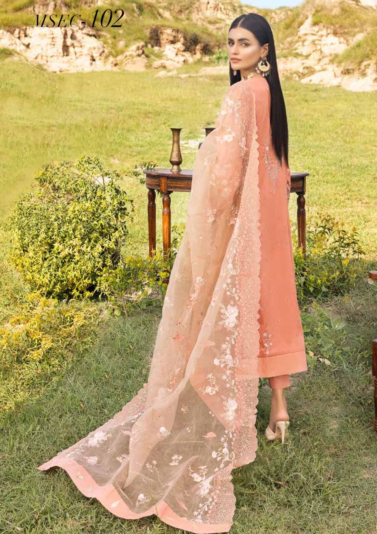 Muscari Emb Cotton Satin`22 D#102