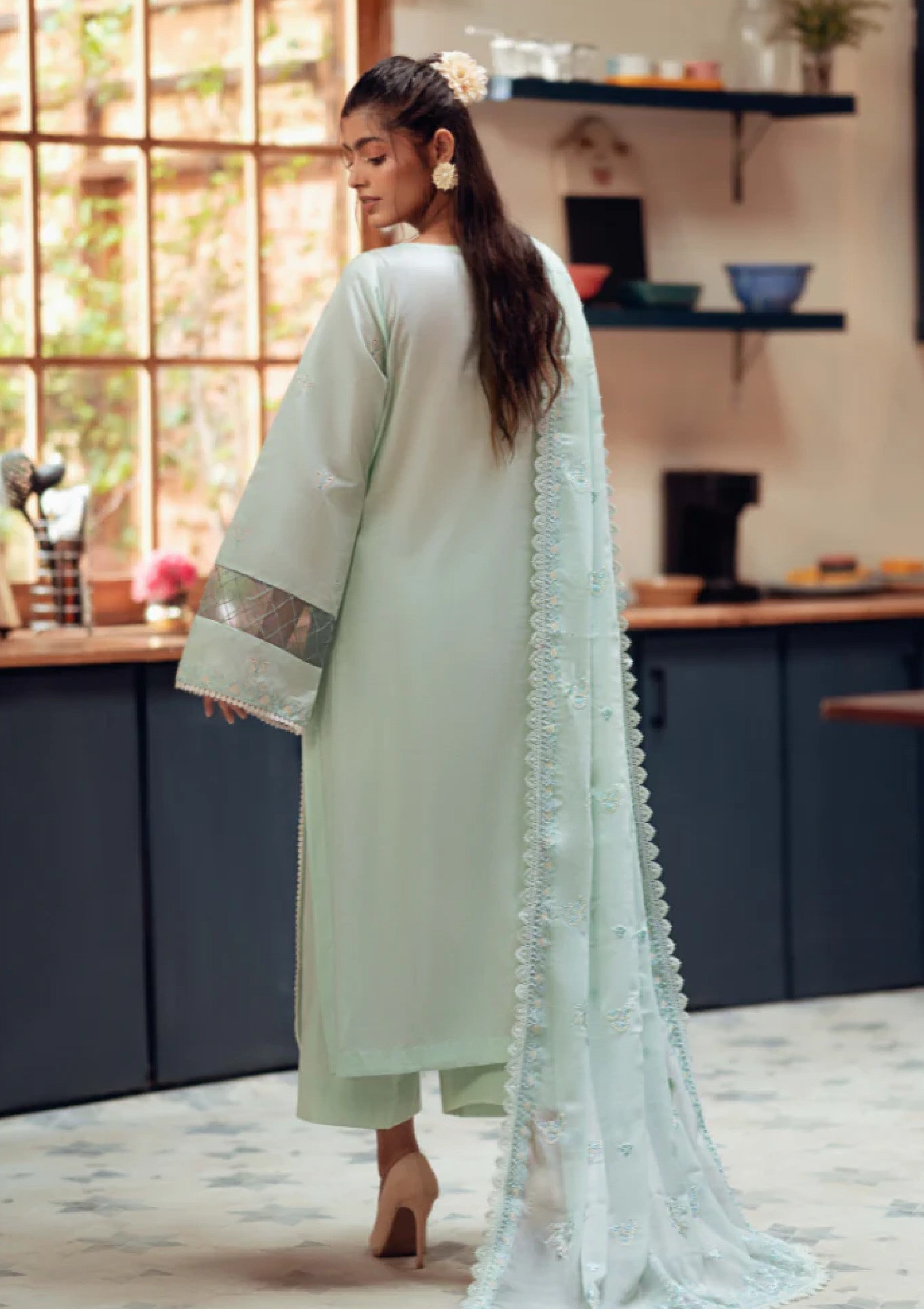 Humdum Lalarukh Emb Lawn'25 D#04