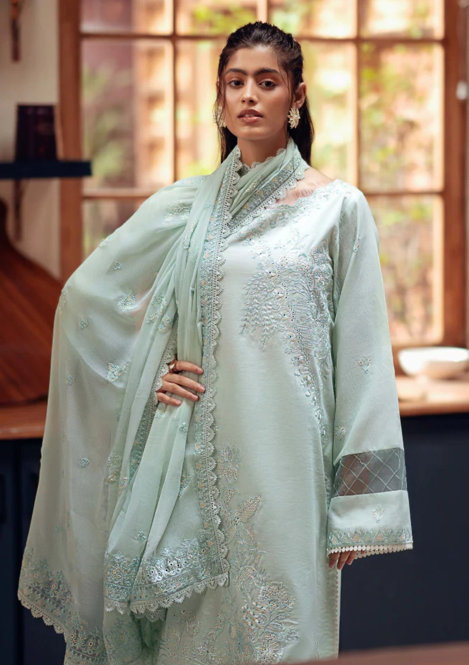 Humdum Lalarukh Emb Lawn'25 D#04