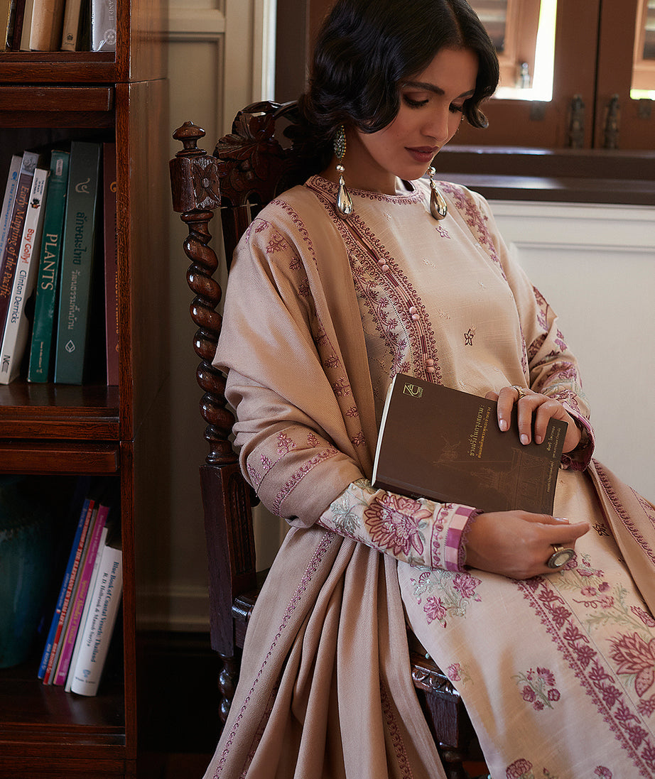 Zaha Winter Unstitched Collection'22 ZW#03 (HAYAL)