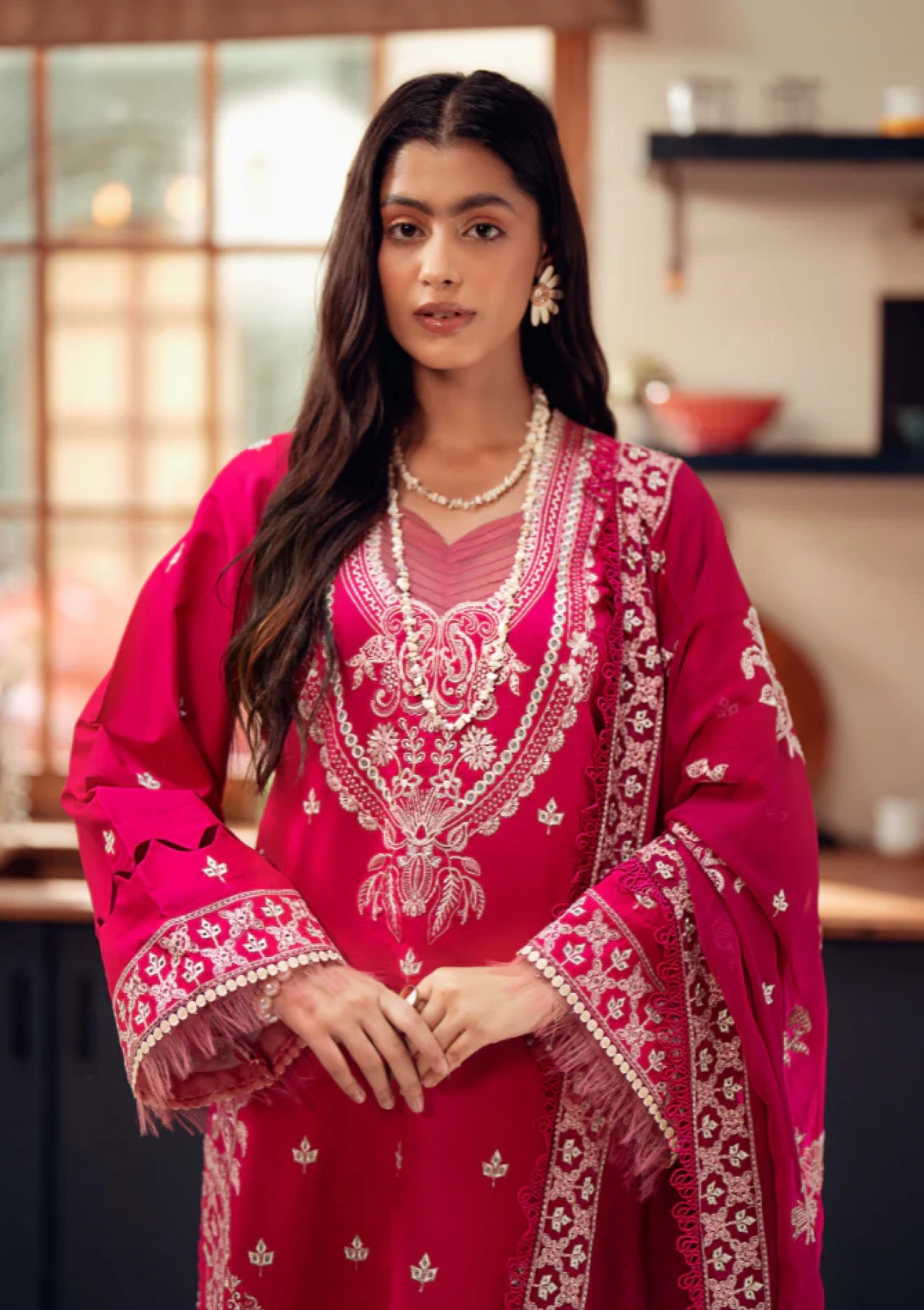 Humdum Lalarukh Emb Lawn'25 D#06