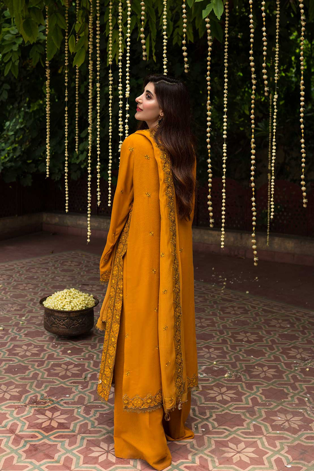 Raaya Luxury Emb Series`20 D#324