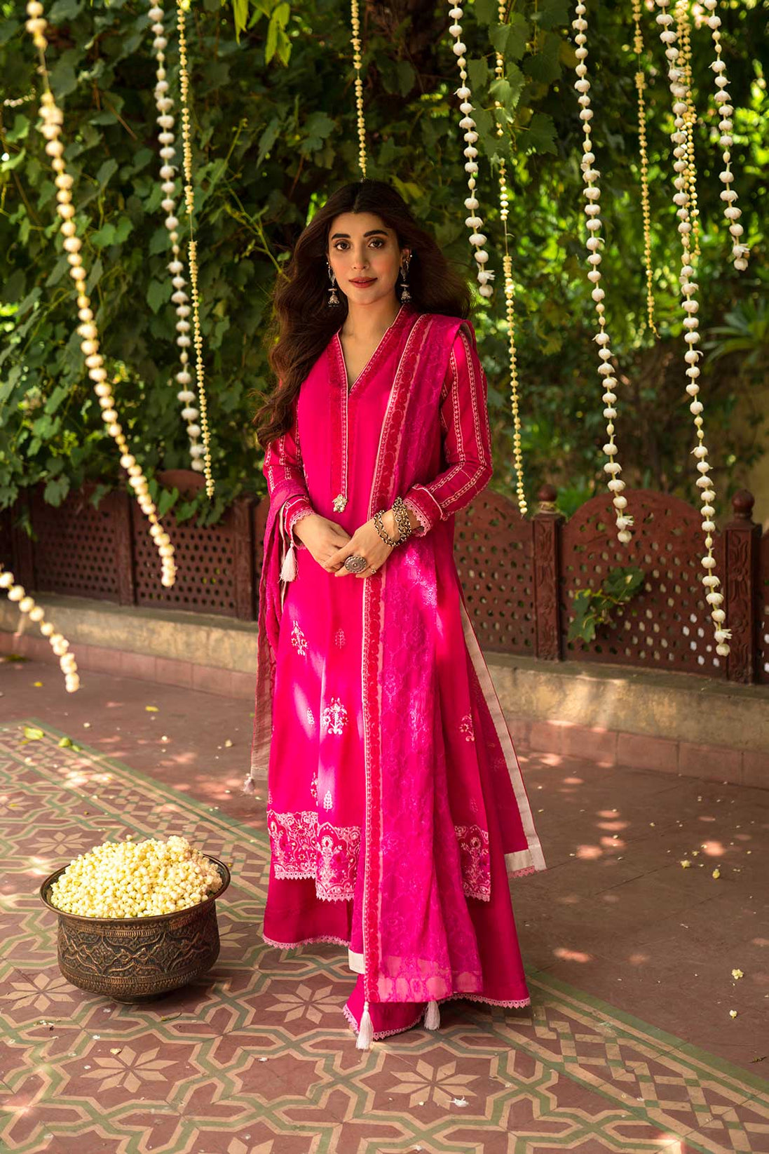 Raaya Luxury Emb Series`20 D#325