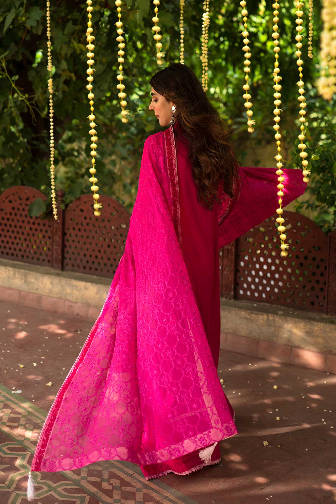 Raaya Luxury Emb Series`20 D#325