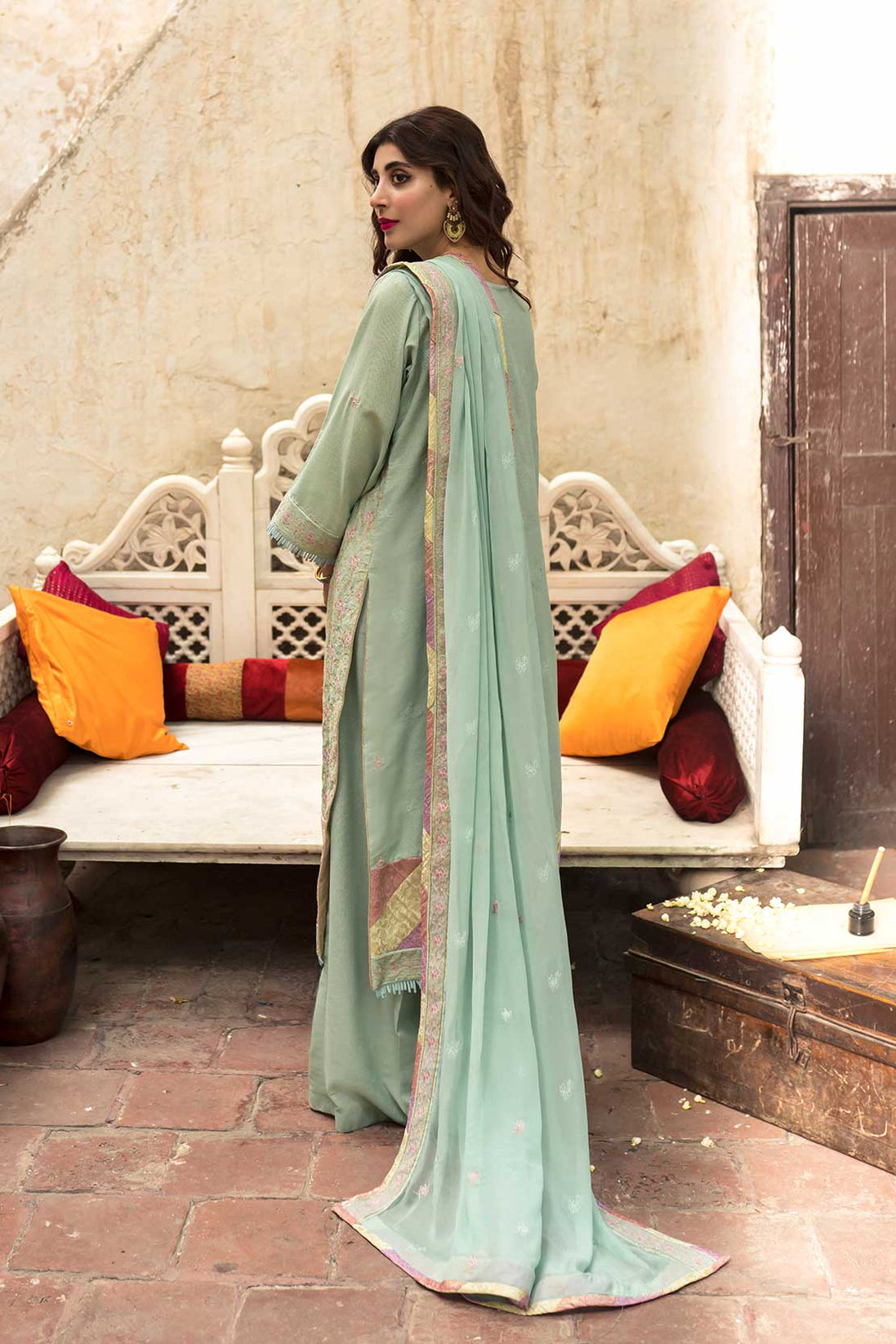 Raaya Luxury Emb Series`20 D#327