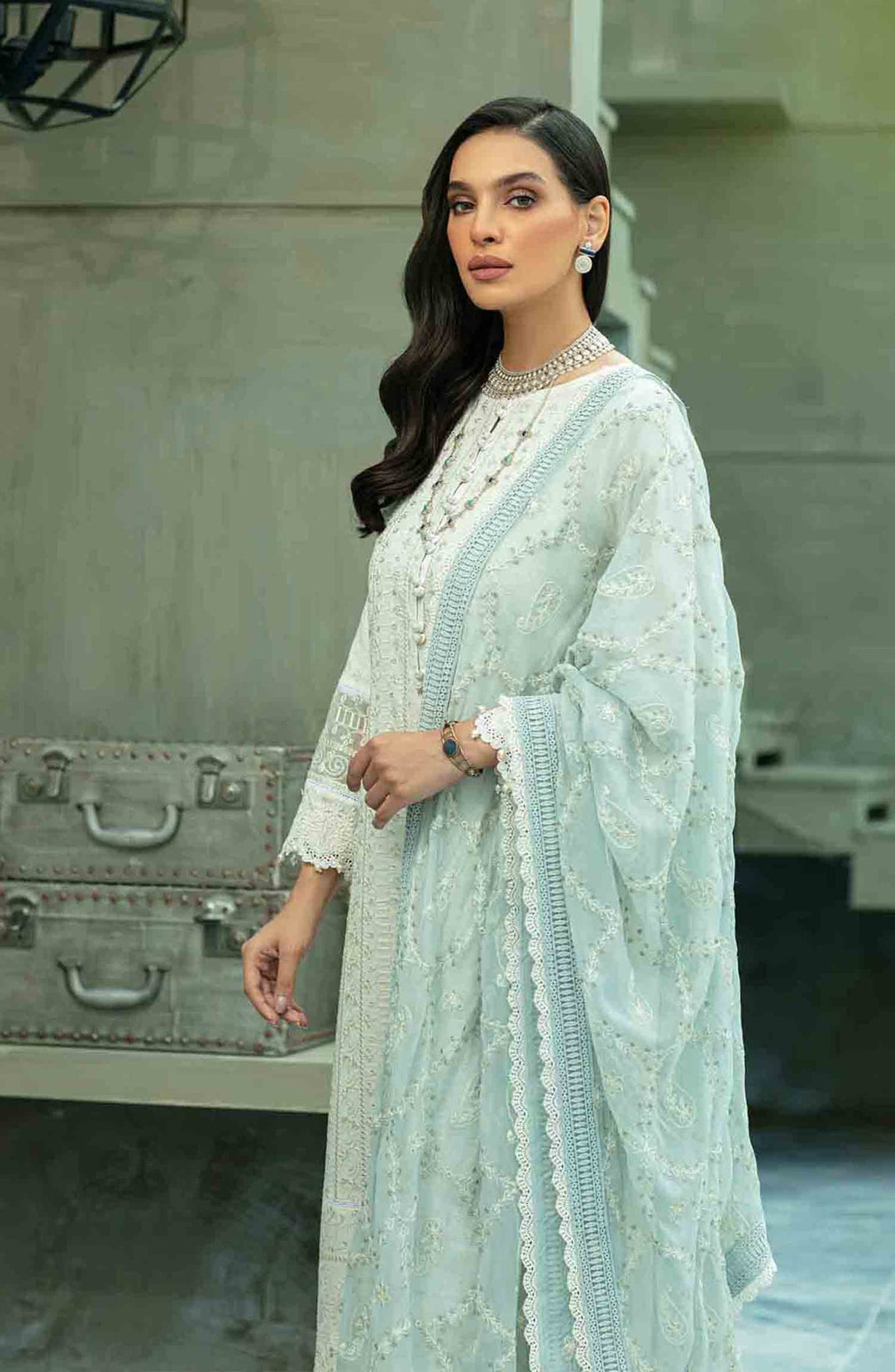 Raaya Carnation L/Lawn`22 D#10