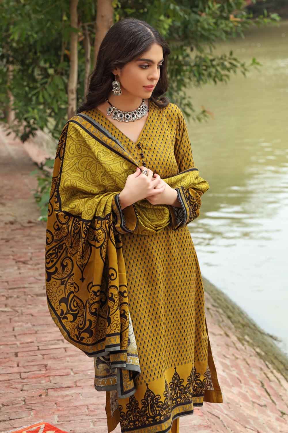 Gul Ahmed Winter Collection`21 LT # 12023 A