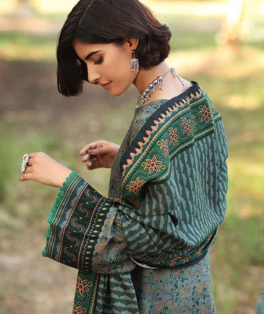 Gul Ahmed Winter Collection`22 LT#12027-B