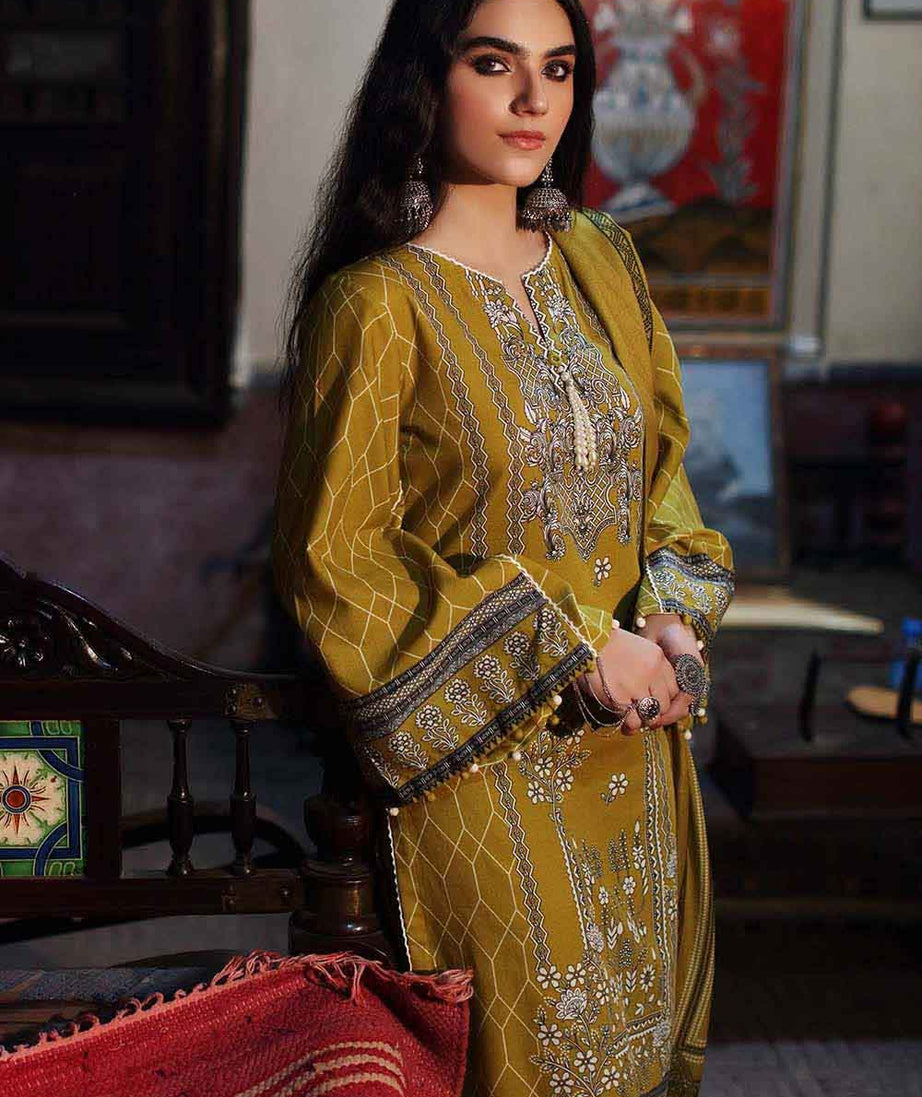 Gul Ahmed Winter Collection`22 PVS#12003-A