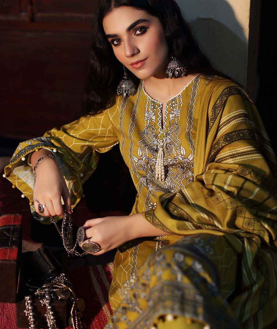 Gul Ahmed Winter Collection`22 PVS#12003-A