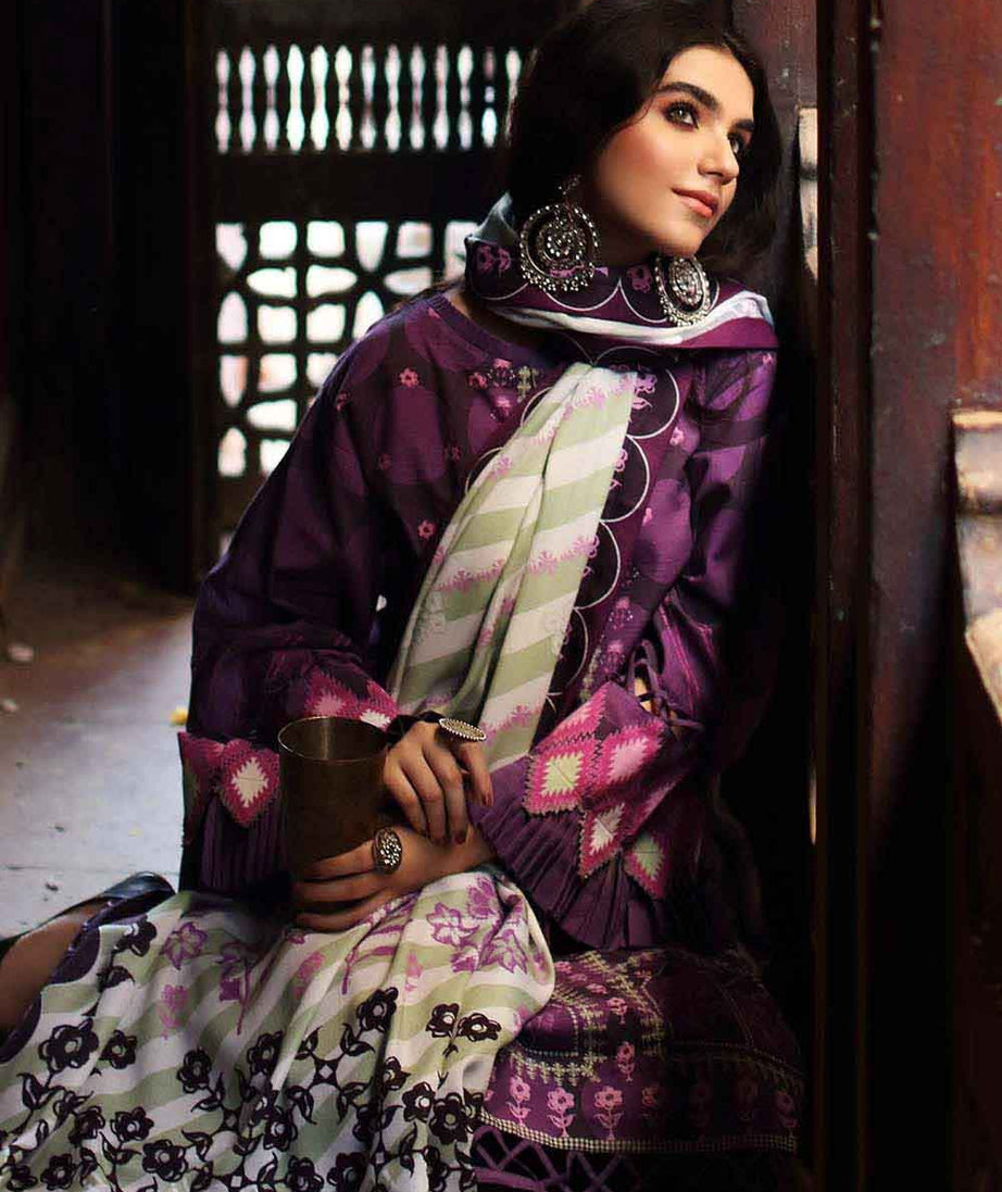 Gul Ahmed Winter Collection`22 PVS#12002-A