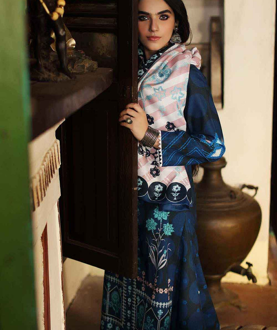 Gul Ahmed Winter Collection`22 PVS#12002-B