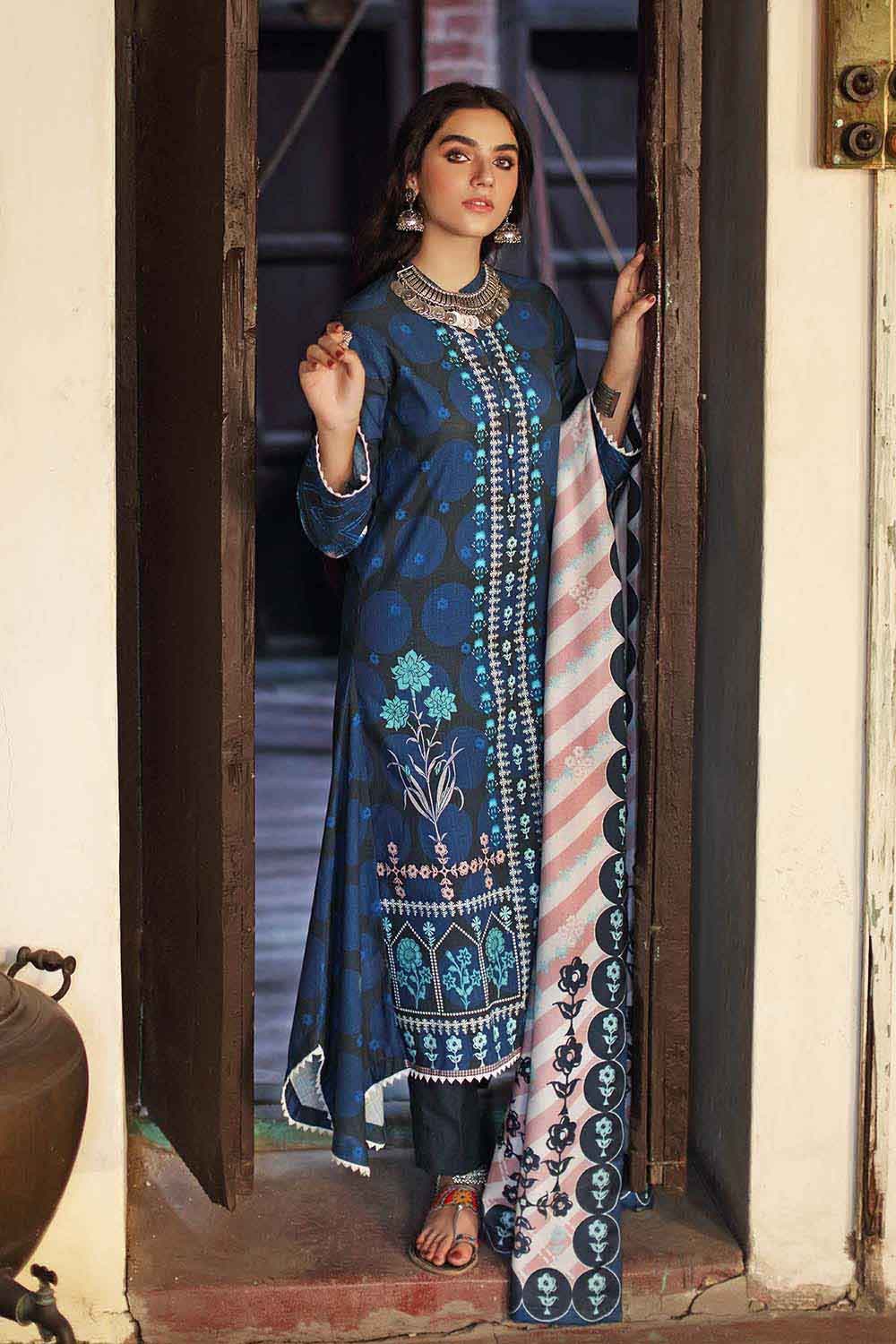 Gul Ahmed Winter Collection`22 PVS#12002-B