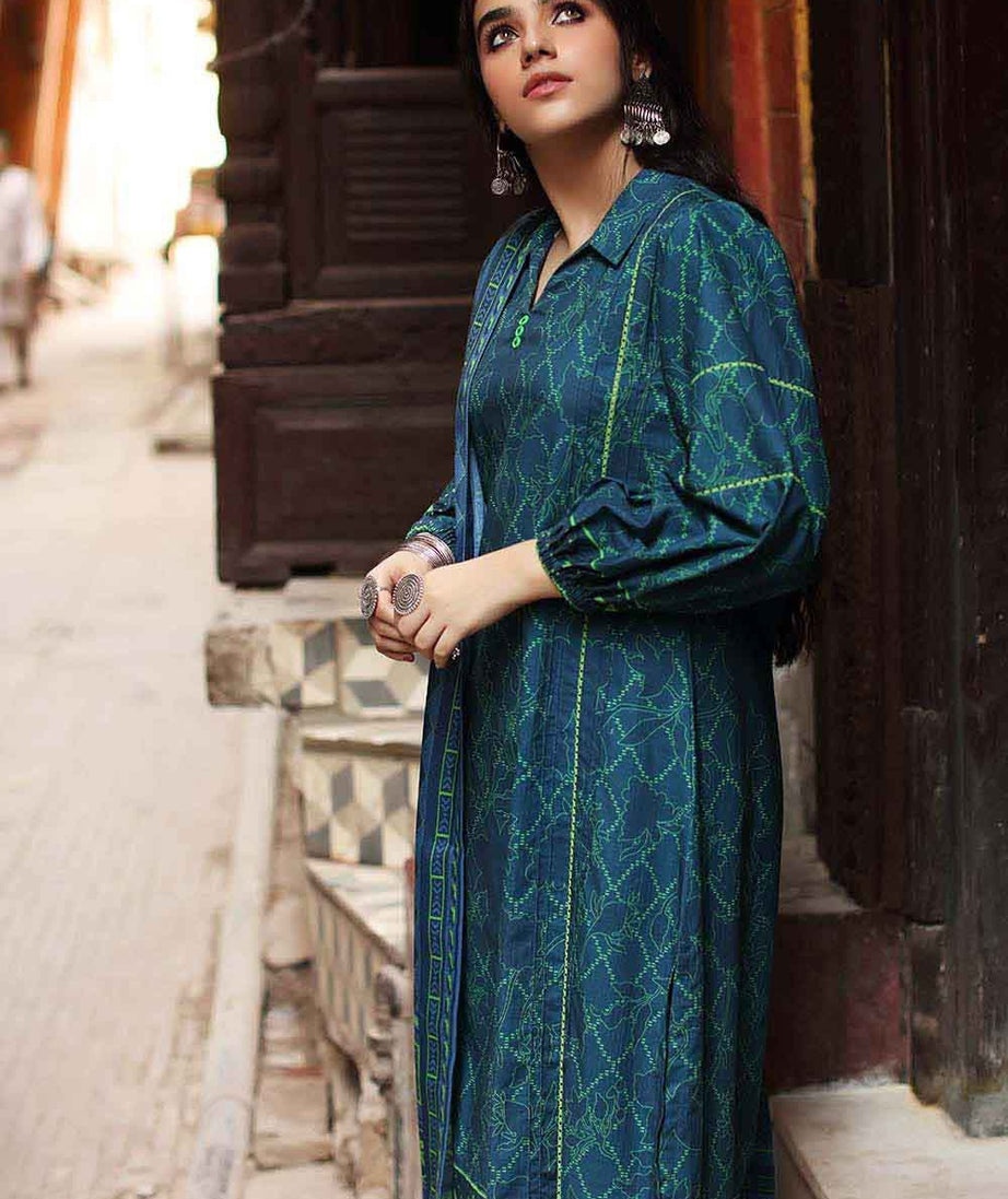 Gul Ahmed Winter Collection`22 PVS#12005-B