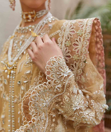 Suffuse Freeshia Festive Collection'22 KIRA