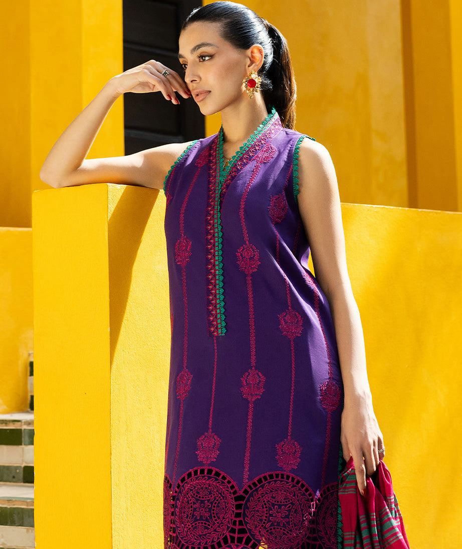 Zainab Chottani Chikankari`25 D#1-B