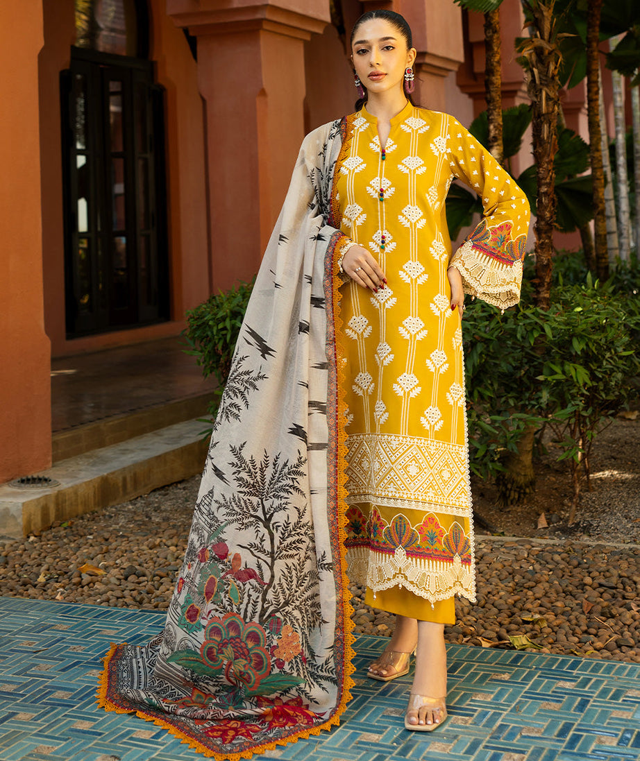 Zainab Chottani Chikankari`25 D#4-A