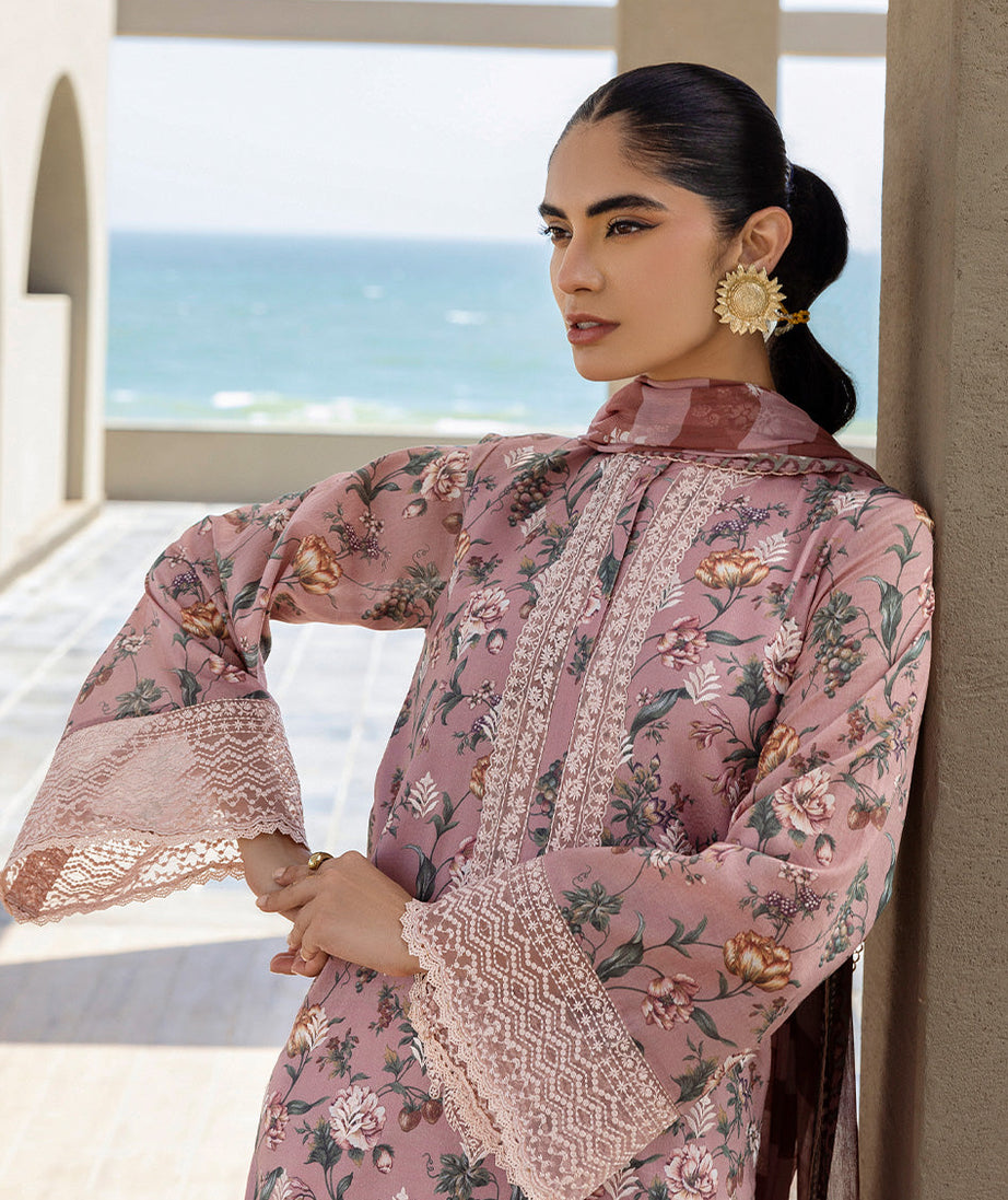 Zainab Chottani Tahra Lawn`25 D#09