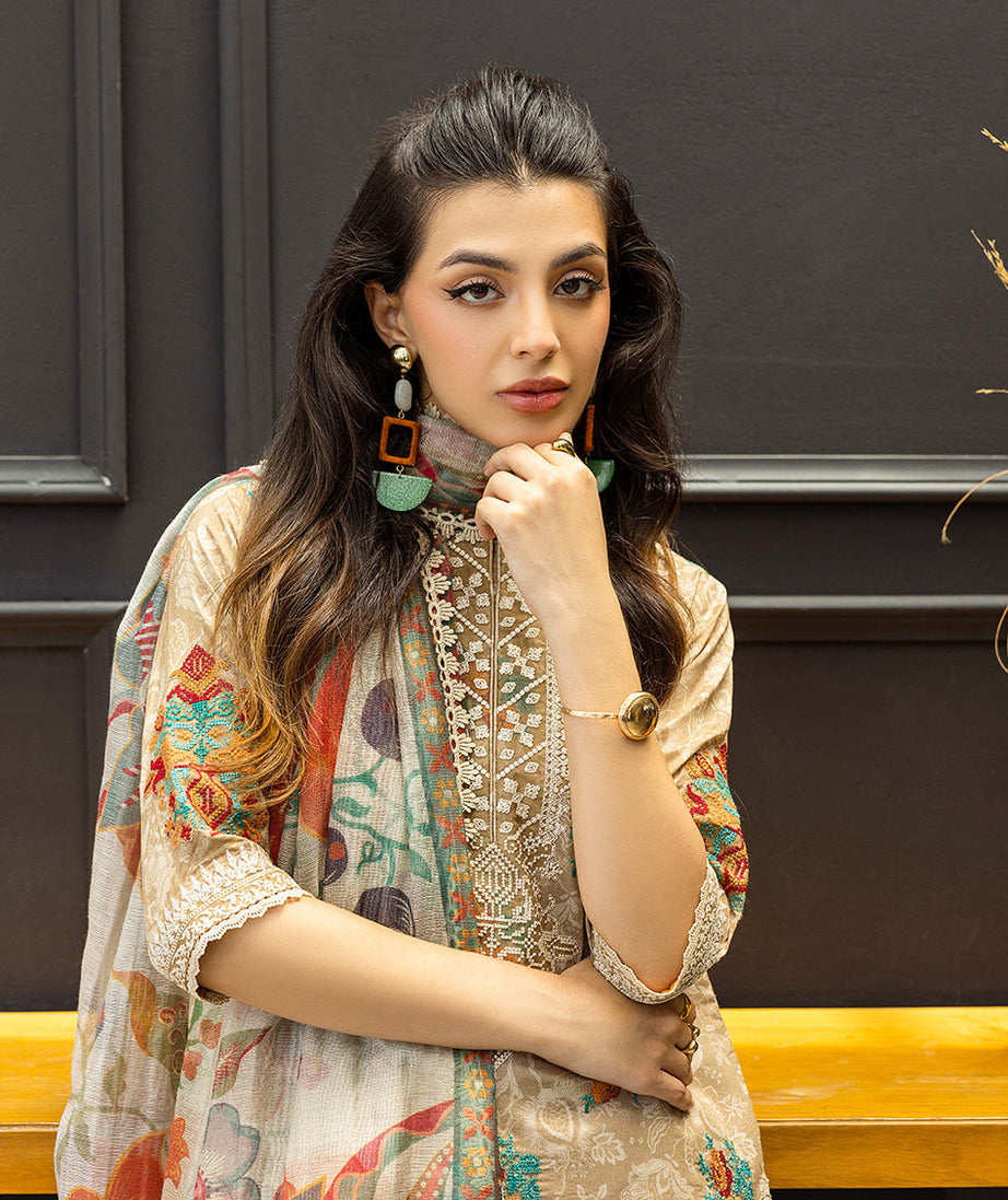 Zainab Chottani Tahra Lawn`25 D#03