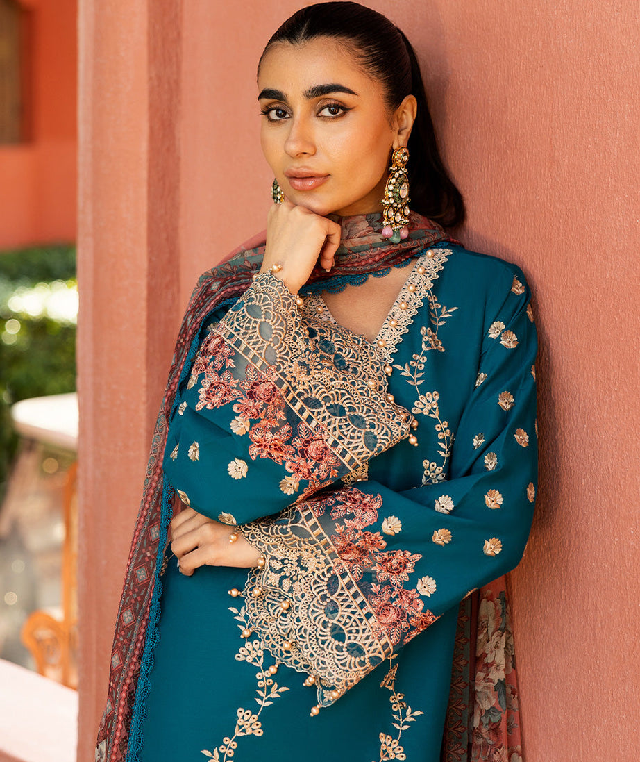 Zainab Chottani Chikankari`25 D#2-A