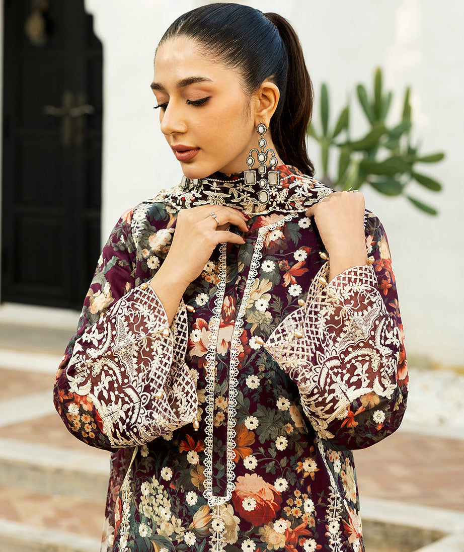 Zainab Chottani Chikankari`25 D#10-B