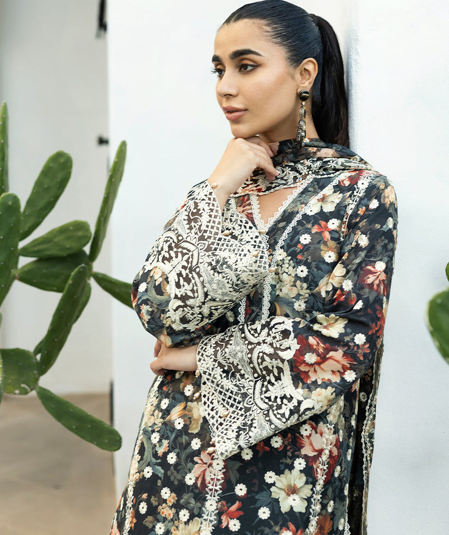 Zainab Chottani Chikankari`25 D#10-A