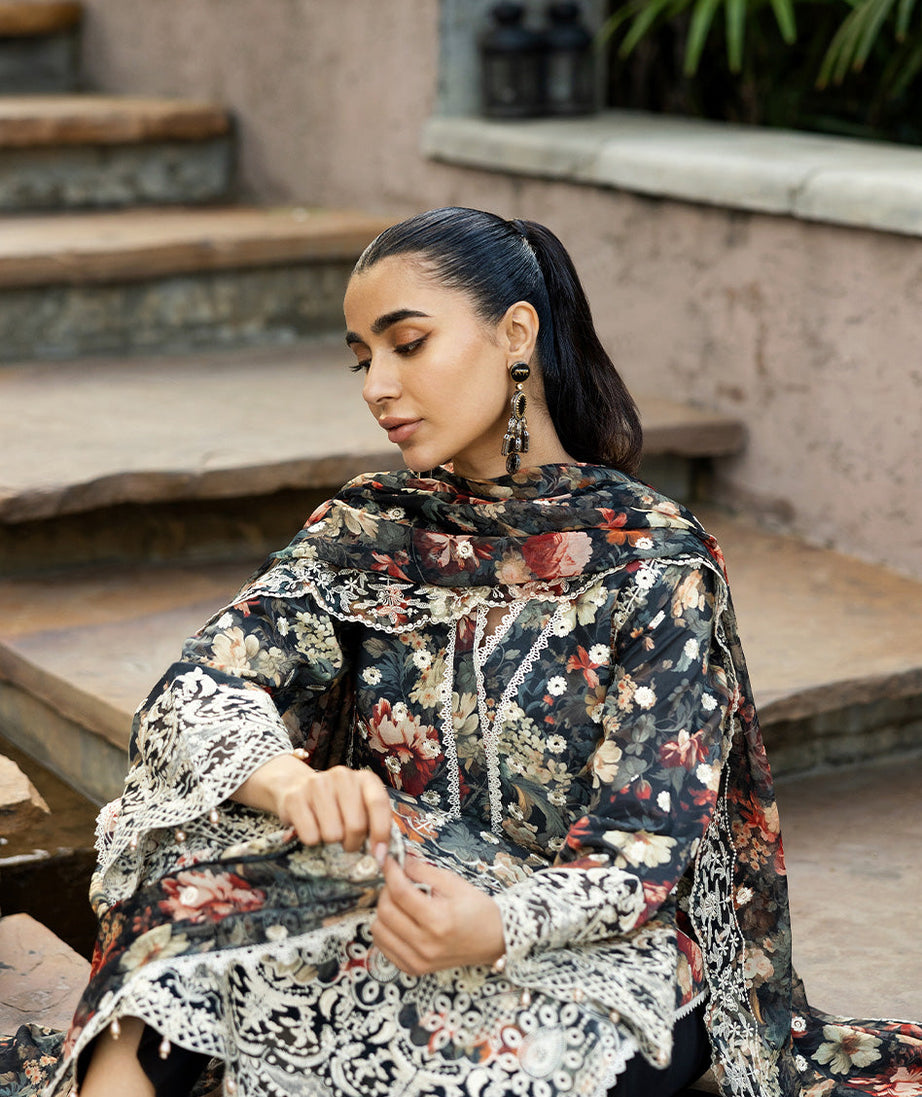 Zainab Chottani Chikankari`25 D#10-A