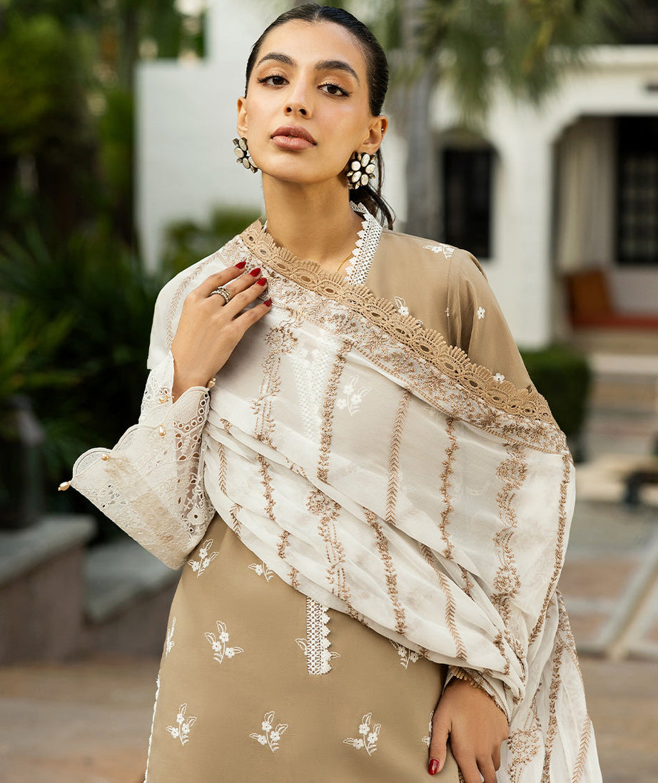 Zainab Chottani Chikankari`25 D#11-A
