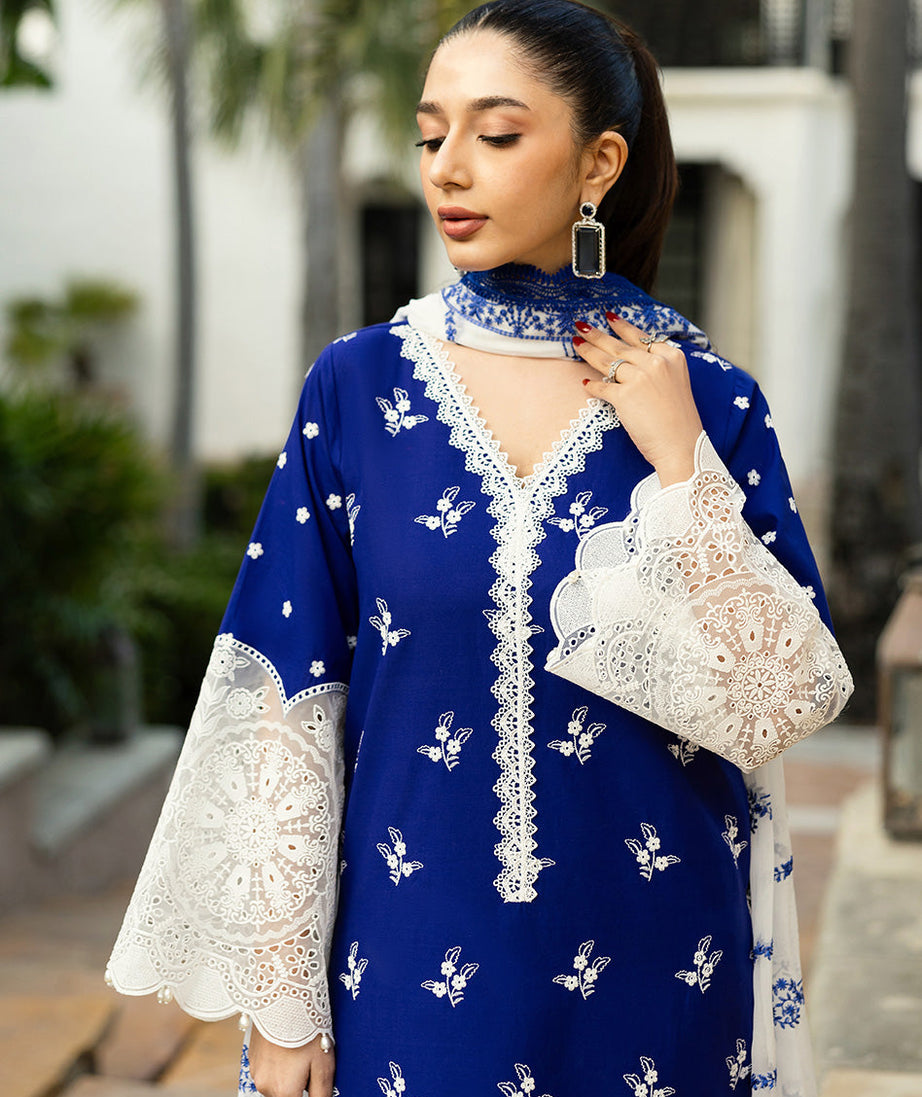 Zainab Chottani Chikankari`25 D#11-B