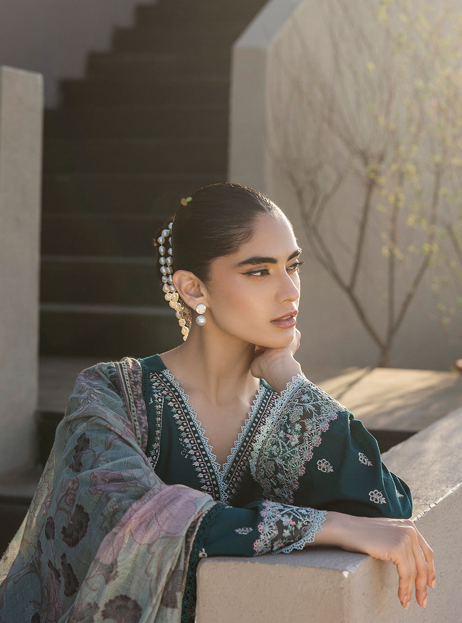 Zainab Chottani Tahra Lawn`25 D#08