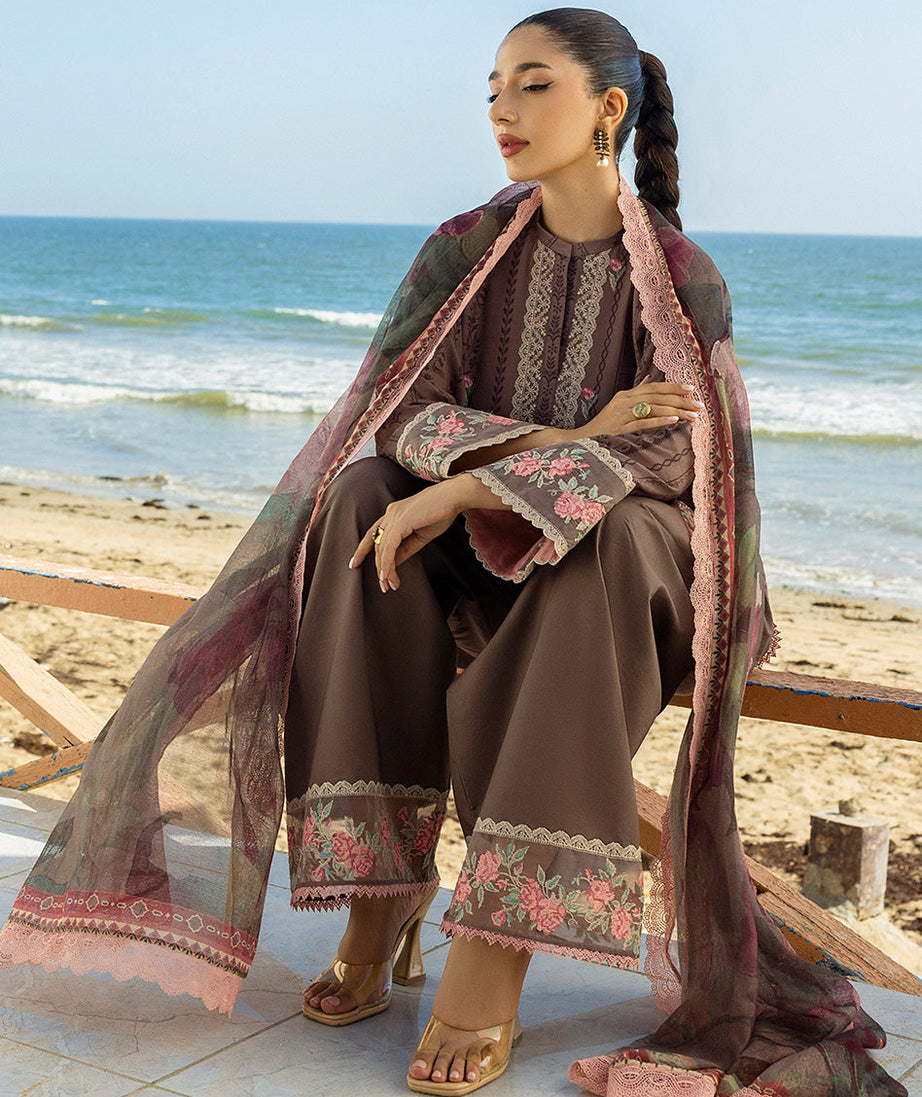 Zainab Chottani Tahra Lawn`25 D#04