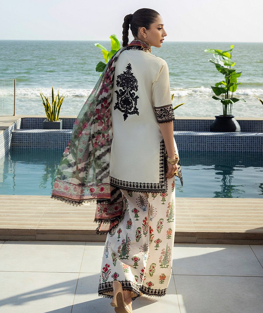 Zainab Chottani Tahra Lawn`25 D#05