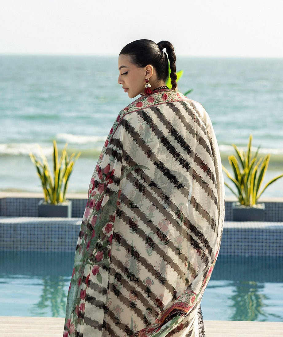 Zainab Chottani Tahra Lawn`25 D#05